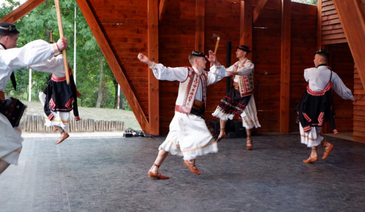 10. fotografia fotogalérie Hosťovanie Tanečného divadla Ifjú Szívek