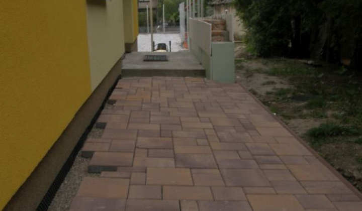 17. fotografia fotogalérie Obnovenie dvora školy a škôlky