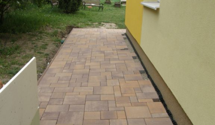 18. fotografia fotogalérie Obnovenie dvora školy a škôlky