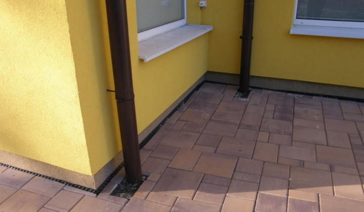 24. fotografia fotogalérie Obnovenie dvora školy a škôlky