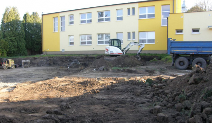 7. fotógaléria fotózás Stavba multifunkčného ihriska