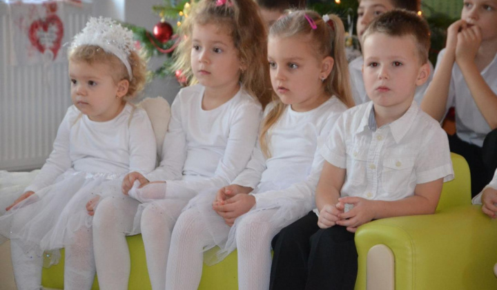 11. fotografia fotogalérie Vianoce v Zš a Mš