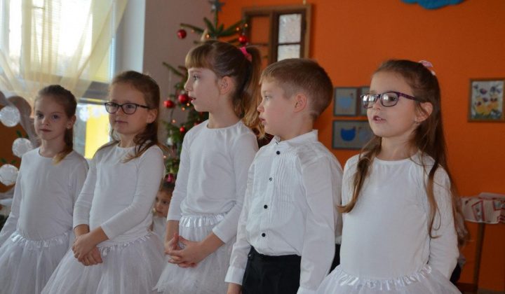 15. fotografia fotogalérie Vianoce v Zš a Mš