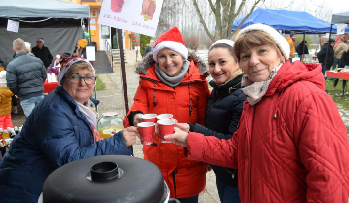 20. fotografia fotogalérie Vianočné trhy a príchod Mikuláša