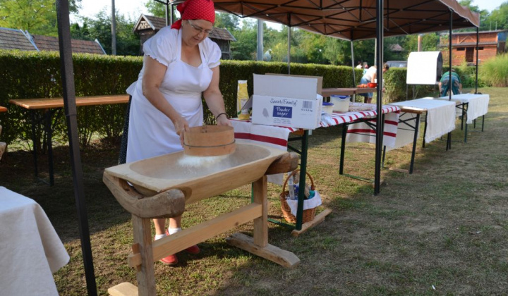 3. fotografia fotogalérie Pečenie v peci - sviatok nového chleba