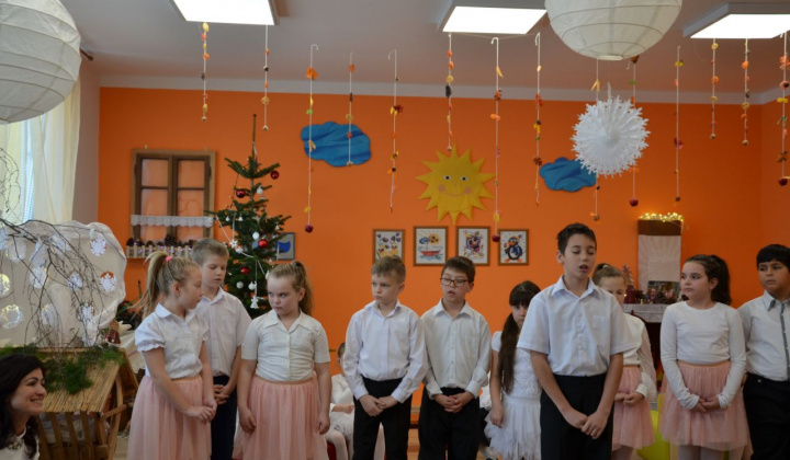 18. fotografia fotogalérie Oslava vianoc v škole a škôlke