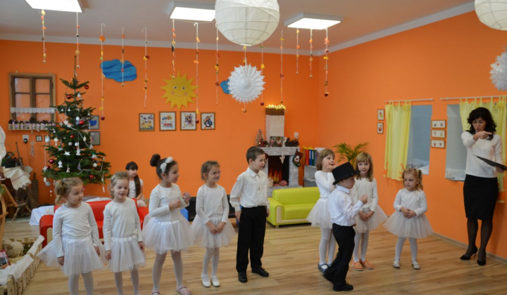 20. fotografia fotogalérie Oslava vianoc v škole a škôlke
