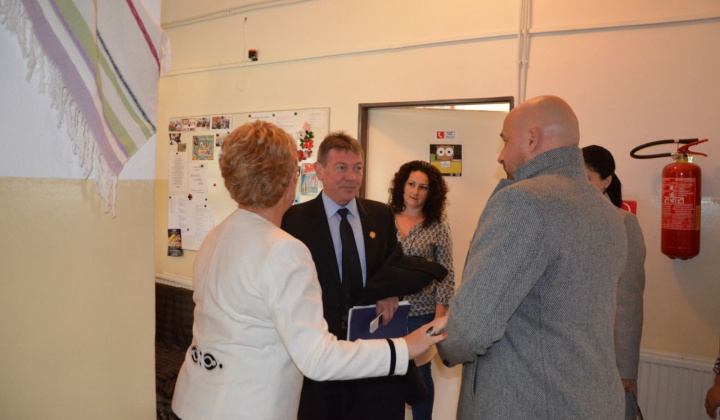 5. fotografia fotogalérie Slávnostné odovzdanie zrekonštruovanej budovy Zš a Mš v Novej Vieske