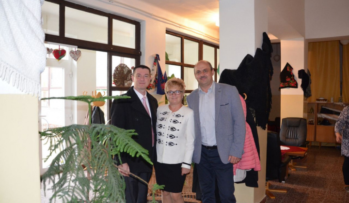 6. fotografia fotogalérie Slávnostné odovzdanie zrekonštruovanej budovy Zš a Mš v Novej Vieske