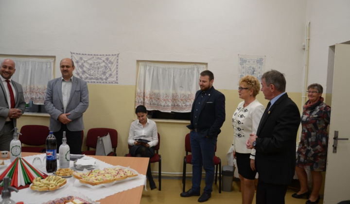 7. fotografia fotogalérie Slávnostné odovzdanie zrekonštruovanej budovy Zš a Mš v Novej Vieske