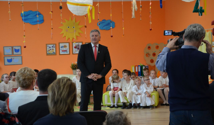 21. fotografia fotogalérie Slávnostné odovzdanie zrekonštruovanej budovy Zš a Mš v Novej Vieske