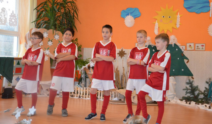 2. fotografia fotogalérie Vianočný večierok v základnej škole a škôlke