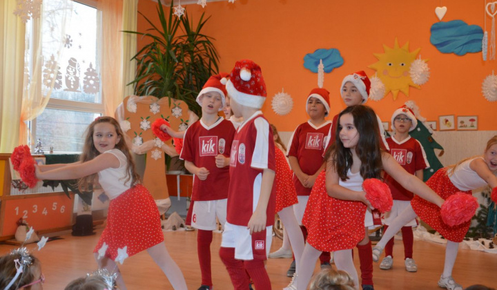 4. fotografia fotogalérie Vianočný večierok v základnej škole a škôlke