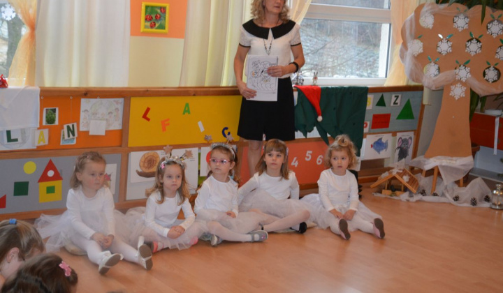 16. fotografia fotogalérie Vianočný večierok v základnej škole a škôlke