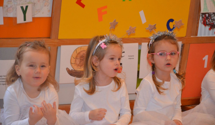 19. fotografia fotogalérie Vianočný večierok v základnej škole a škôlke