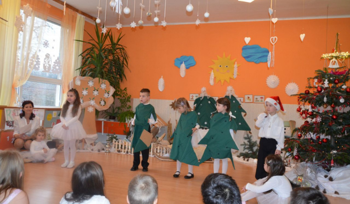 21. fotografia fotogalérie Vianočný večierok v základnej škole a škôlke
