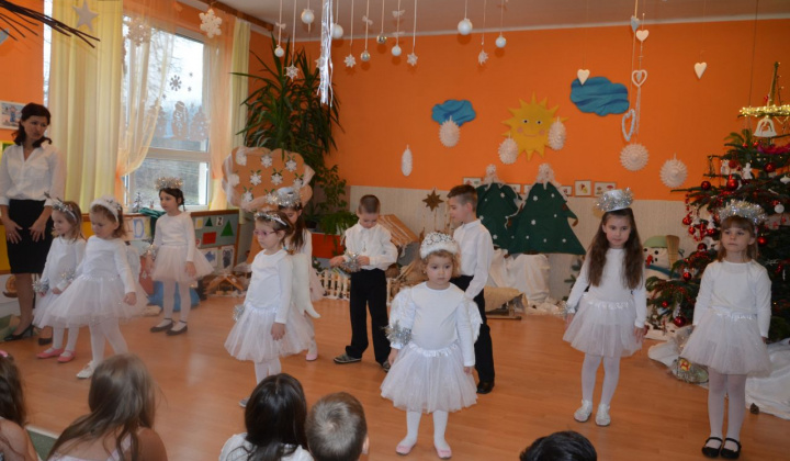 24. fotografia fotogalérie Vianočný večierok v základnej škole a škôlke