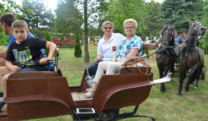 9. fotógaléria fotózás Tóthfalu - Deň obce