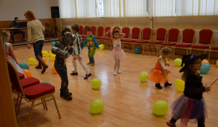 5. fotografia fotogalérie Maškarný ples