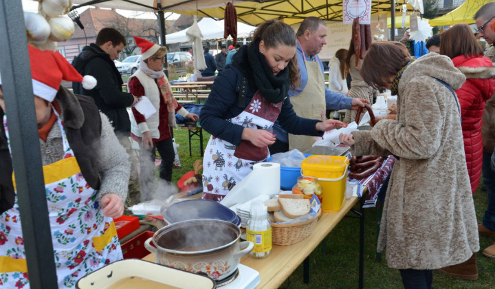 20. fotografia fotogalérie Miestne vianočné trhy a Mikuláš