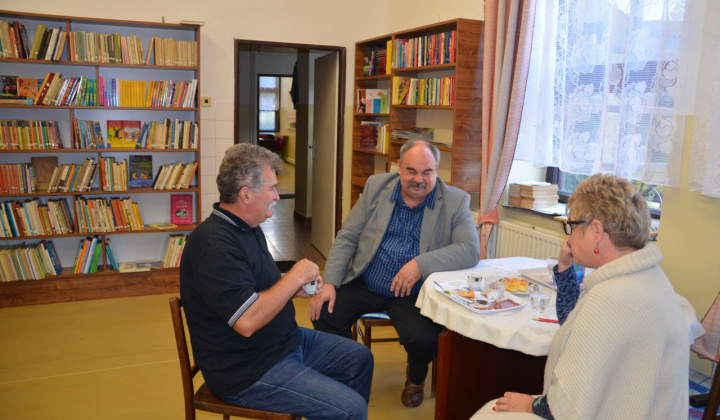 1. fotografia fotogalérie Stretnutie so spisovateľom - Tibor Szomolai