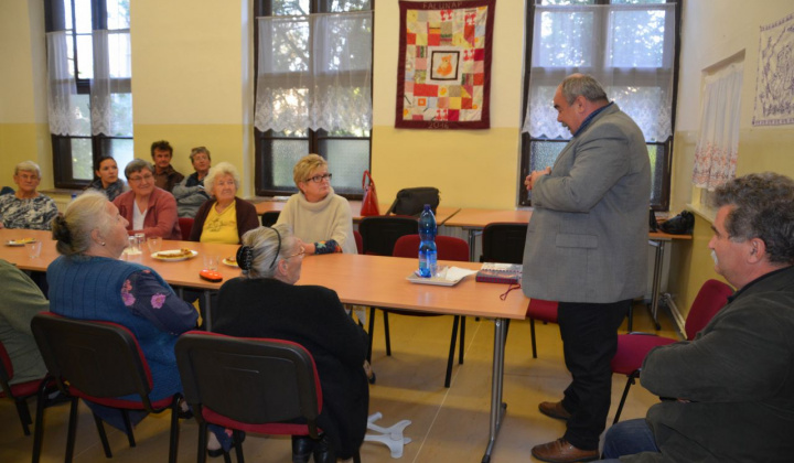 6. fotografia fotogalérie Stretnutie so spisovateľom - Tibor Szomolai