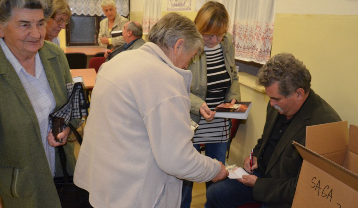 9. fotografia fotogalérie Stretnutie so spisovateľom - Tibor Szomolai