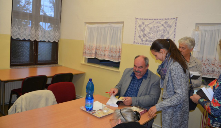 11. fotografia fotogalérie Stretnutie so spisovateľom - Tibor Szomolai