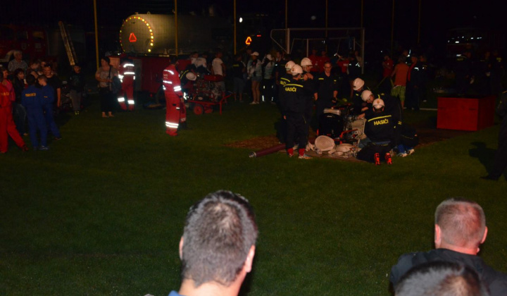 6. fotografia fotogalérie Nočná súťaž Dobrovoľných hasičov