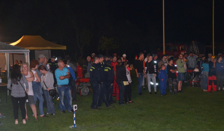 10. fotografia fotogalérie Nočná súťaž Dobrovoľných hasičov