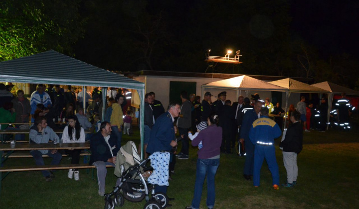 1. fotografia fotogalérie Nočná súťaž dobrovoľných hasičov v Novej Vieske