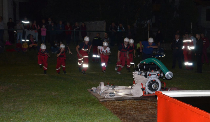 13. fotografia fotogalérie Nočná súťaž dobrovoľných hasičov v Novej Vieske