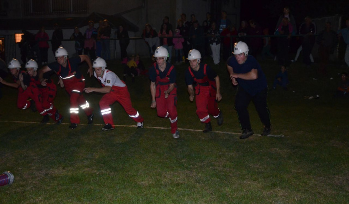 19. fotografia fotogalérie Nočná súťaž dobrovoľných hasičov v Novej Vieske