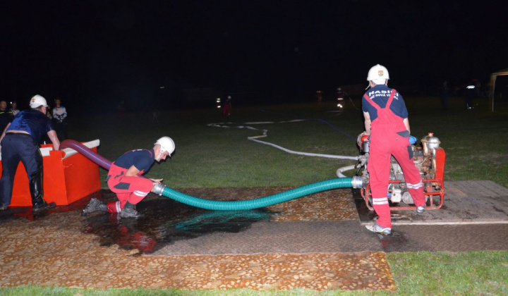 21. fotografia fotogalérie Nočná súťaž dobrovoľných hasičov v Novej Vieske
