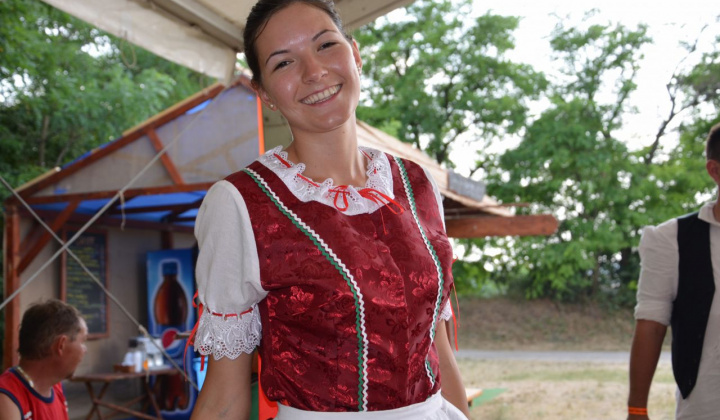 2. fotografia fotogalérie Vystúpenie našich tanečných súborov na Vínnom festivale v Strekove