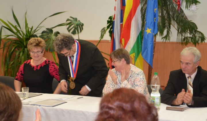 10. fotografia fotogalérie Ustanovujúce zasadnutie