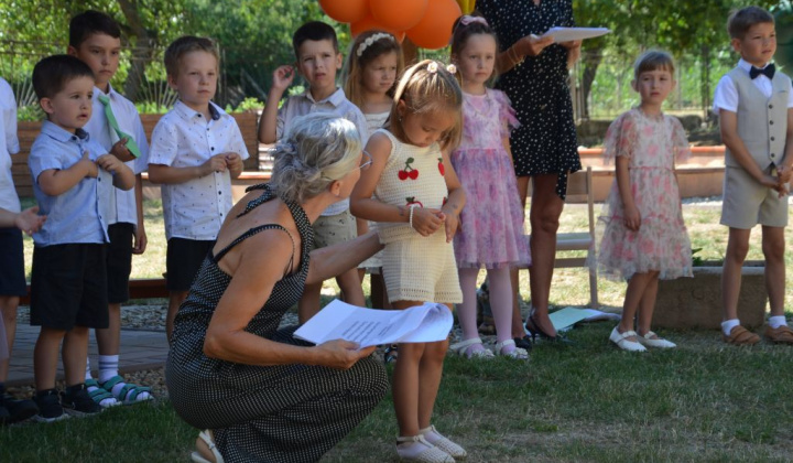 9. fotografia fotogalérie Rozlúčka so škôlkou