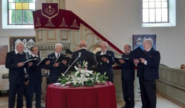 9. fotografia fotogalérie Organizácie / Spevácky zbor Reformovaného cirkevného spoločenstva v Novej Vieske - foto