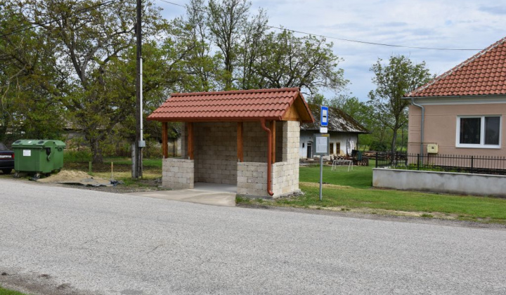 4. fotógaléria fotózás Projekty / Rekonštrukcia autobusových zastávok - foto