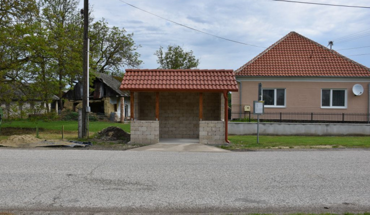 9. fotógaléria fotózás Projekty / Rekonštrukcia autobusových zastávok - foto