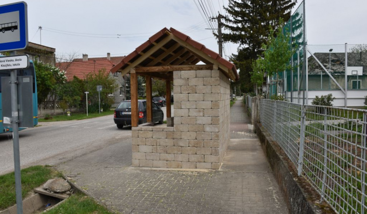 21. fotógaléria fotózás Projekty / Rekonštrukcia autobusových zastávok - foto