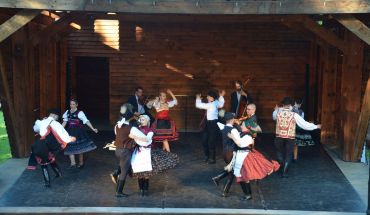 10. fotografia fotogalérie Ifjú Szivek - Kakukktojás II.