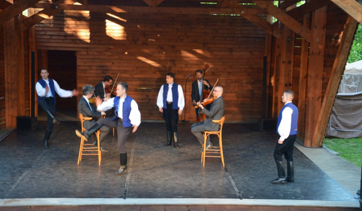 16. fotografia fotogalérie Ifjú Szivek - Kakukktojás II.