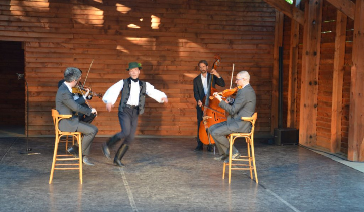 20. fotografia fotogalérie Ifjú Szivek - Kakukktojás II.