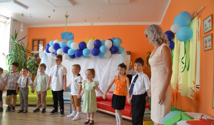 18. fotografia fotogalérie Rozlúčka so škôlkou