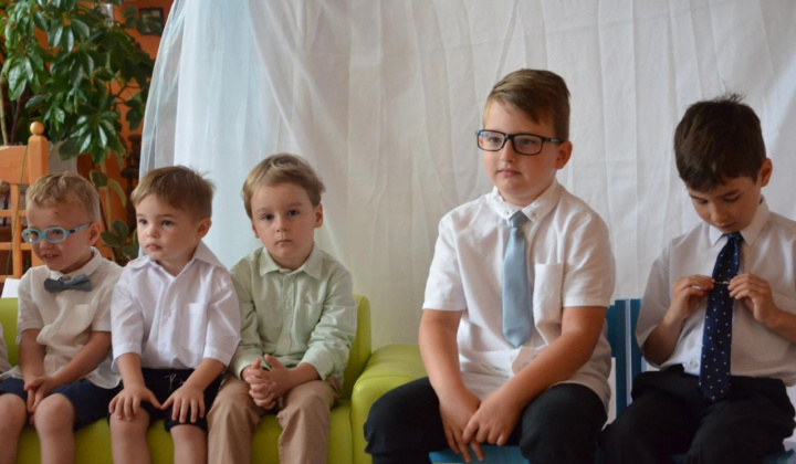 20. fotografia fotogalérie Rozlúčka so škôlkou