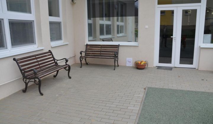 5. fotografia fotogalérie Rekonštrukcia chodníka pri budove Humanity