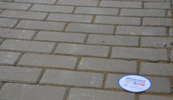 10. fotografia fotogalérie Rekonštrukcia chodníka pri budove Humanity