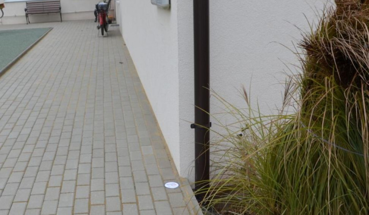 11. fotografia fotogalérie Rekonštrukcia chodníka pri budove Humanity