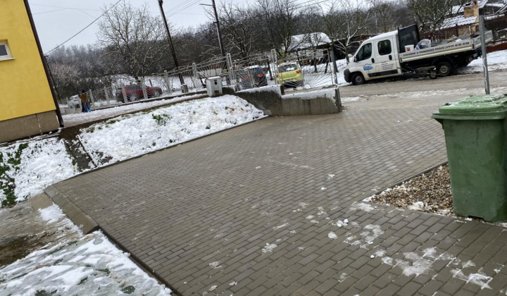 21. fotografia fotogalérie Rekonštrukcia chodníka pri budove Humanity